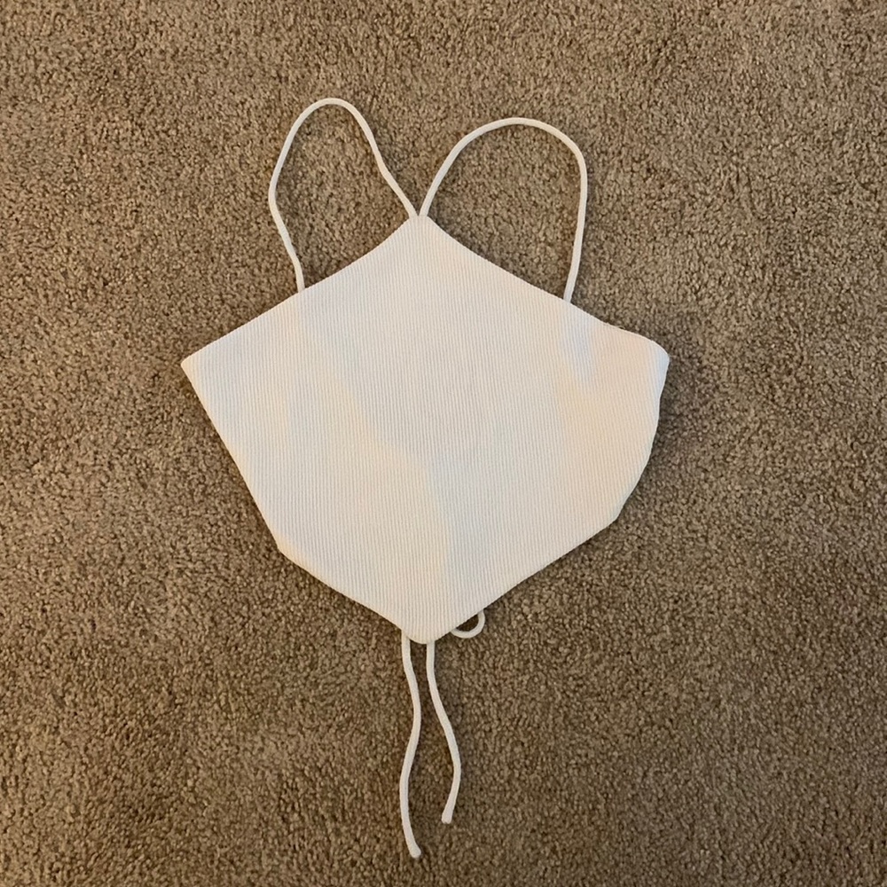 White Fox Boutique Koko Crop Top - beige size medium